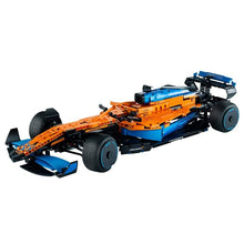 McLaren Formula 1 2022 Replica Racing Model