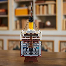 Premium collectible Titanic building blocks