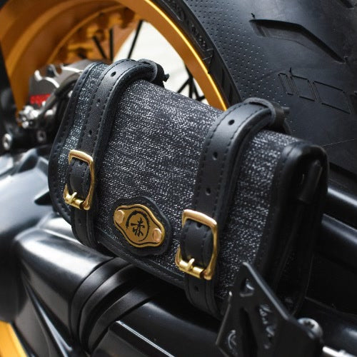 Waterproof tool bag (Dimensions: 19cm wide * 10cm high)