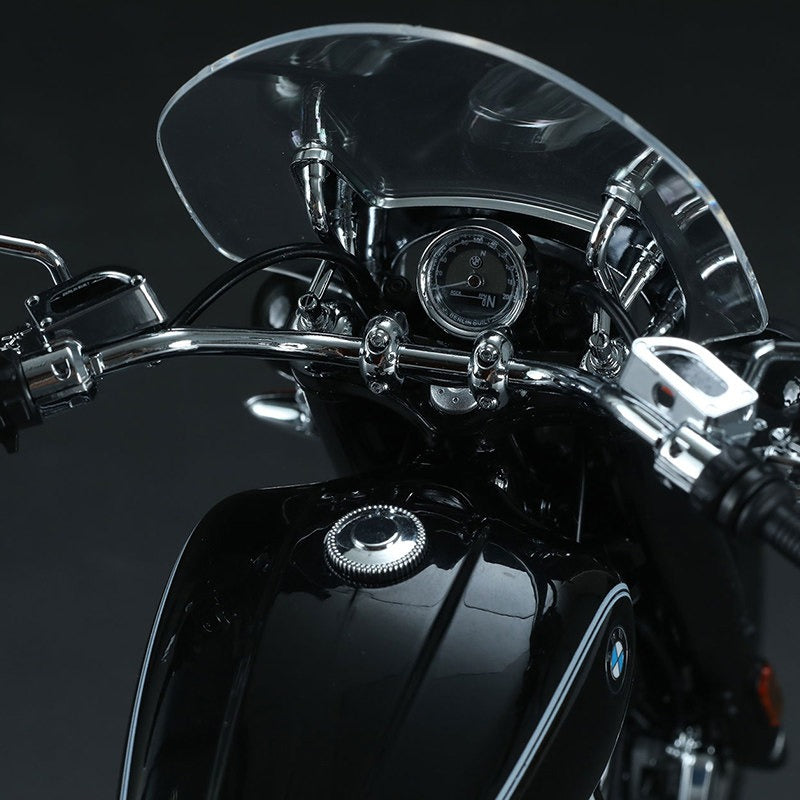 1/9 BMW R 18 Heritage Cruiser Motorcycle Assembly Model