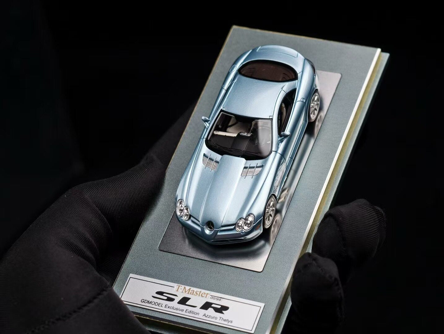 1/64 Ice Blue Resin Car Model